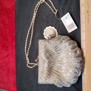 Vintage LA Regale Clam Shell Silver Beaded Evening Bag/Clutch NWT